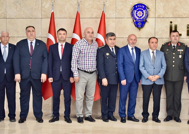 YÖNETİM KURULU BAŞKANIMIZ MEHMET MÜHSÜRLER EMNİYET MÜDÜRLÜĞÜ PERSONELİ İLE BAYRAMLAŞTI