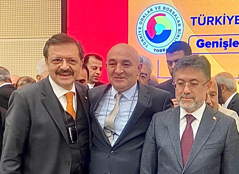 BAŞKAN MÜHSÜRLER, BAKAN YUMAKLI VE BAŞKAN HİSARCIKLIOĞLU İLE BİR ARAYA GELDİ