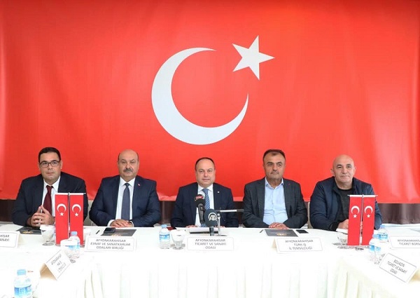 DEVLETİMİZİN VE KAHRAMAN ASKERLERİMİZİN YANINDAYIZ